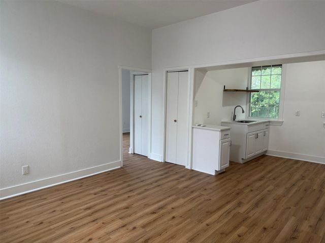 4719 Avenue R, Galveston, TX 77551