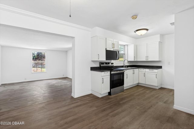 538 Brook Circle, South Daytona, FL 32119