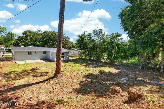 538 Brook Circle, South Daytona, FL 32119