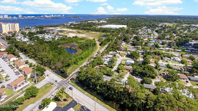 538 Brook Circle, South Daytona, FL 32119
