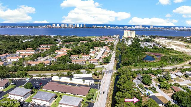 538 Brook Circle, South Daytona, FL 32119