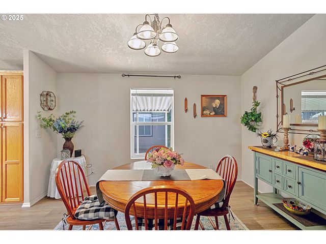 3700 BABCOCK Ln 123, Eugene, OR 97401