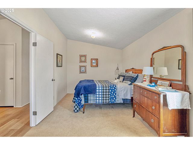 3700 BABCOCK Ln 123, Eugene, OR 97401