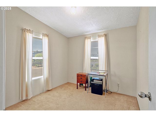 3700 BABCOCK Ln 123, Eugene, OR 97401