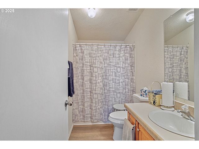 3700 BABCOCK Ln 123, Eugene, OR 97401