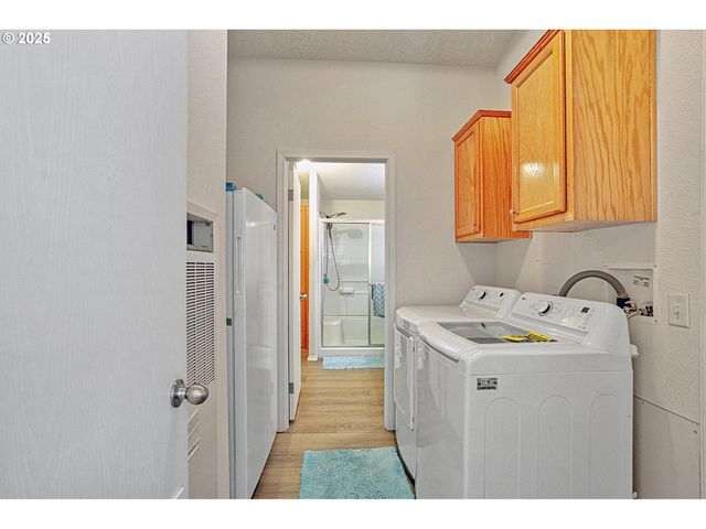 3700 BABCOCK Ln 123, Eugene, OR 97401