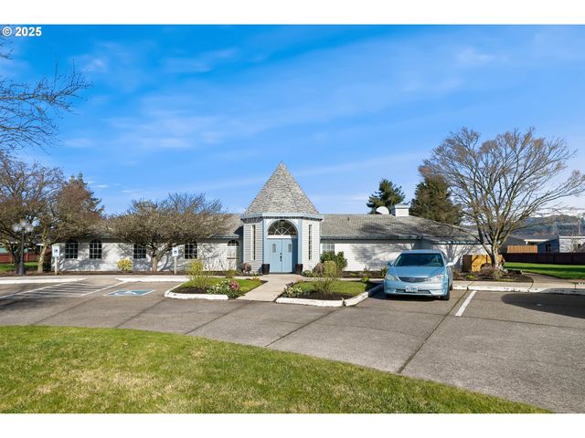 3700 BABCOCK Ln 123, Eugene, OR 97401