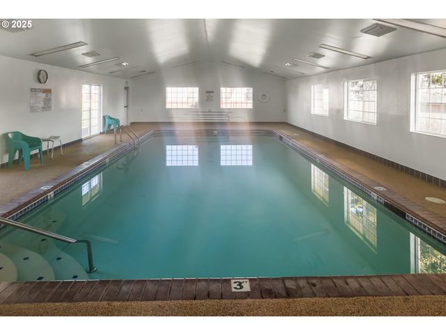 3700 BABCOCK Ln 123, Eugene, OR 97401