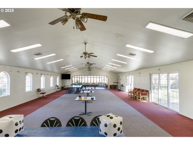 3700 BABCOCK Ln 123, Eugene, OR 97401