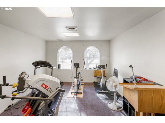 3700 BABCOCK Ln 123, Eugene, OR 97401