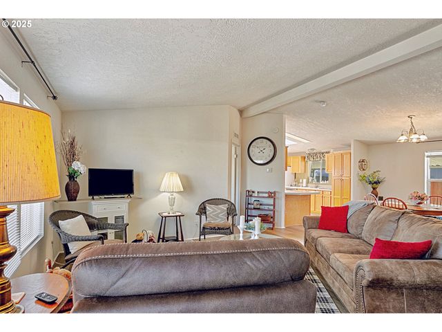 3700 BABCOCK Ln 123, Eugene, OR 97401