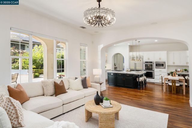 140 Angora Court, Danville, CA 94506