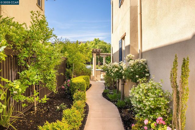 140 Angora Court, Danville, CA 94506