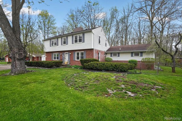 6225 Sierra Pass, Flint Charter Township, MI 48532