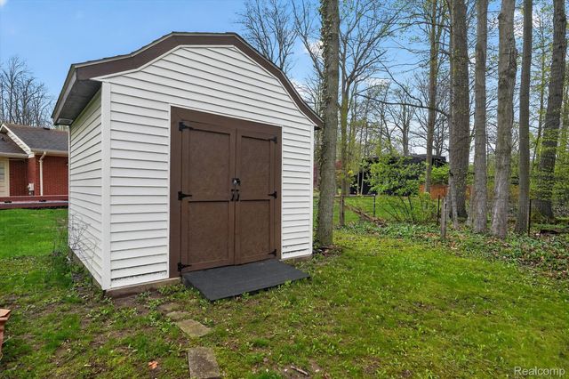 6225 Sierra Pass, Flint Charter Township, MI 48532