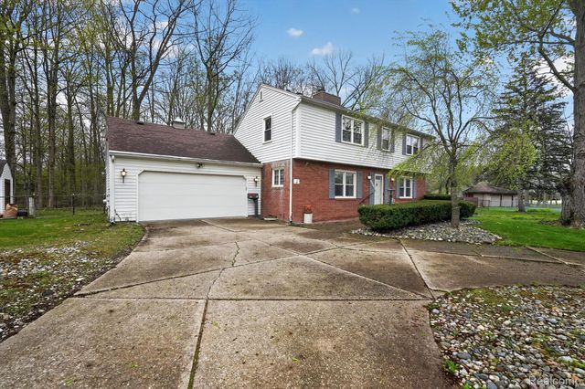 6225 Sierra Pass, Flint Charter Township, MI 48532