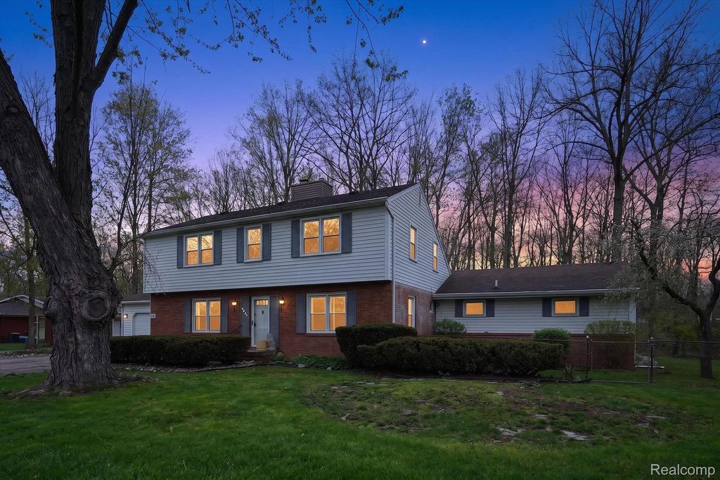 6225 Sierra Pass, Flint Charter Township, MI 48532