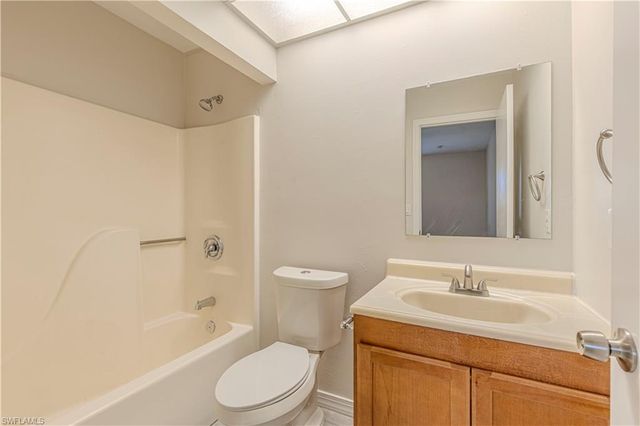 216 27th TER, Cape Coral, FL 33904