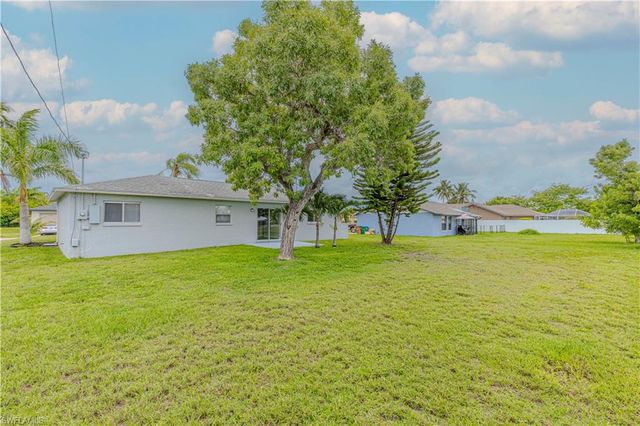 216 27th TER, Cape Coral, FL 33904