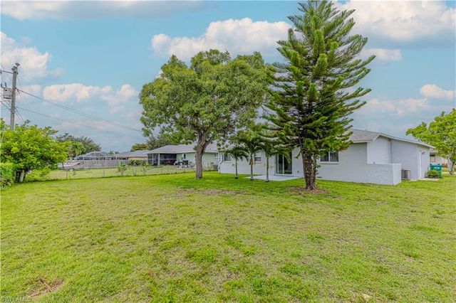 216 27th TER, Cape Coral, FL 33904