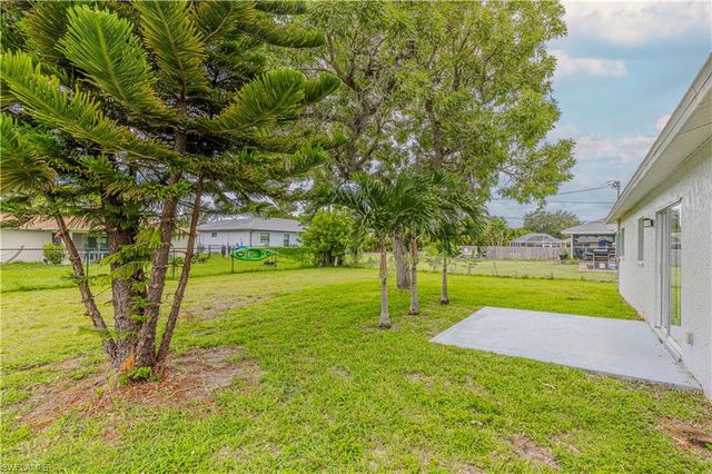 216 27th TER, Cape Coral, FL 33904