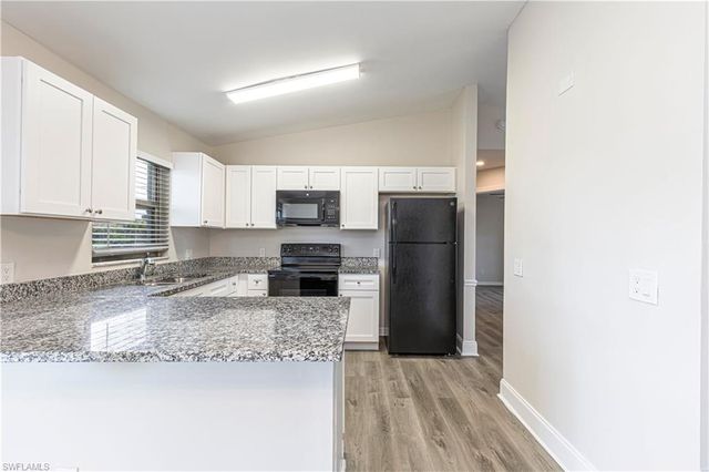 216 27th TER, Cape Coral, FL 33904