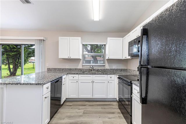 216 27th TER, Cape Coral, FL 33904
