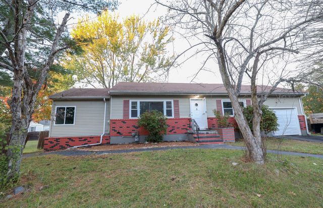 14 Janice Ave, Dracut, MA 01826