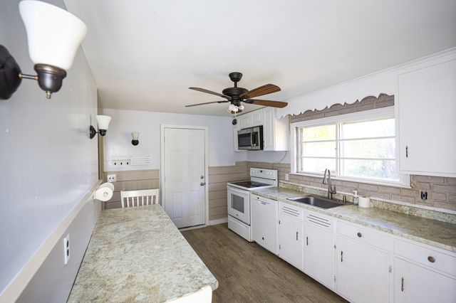 14 Janice Ave, Dracut, MA 01826