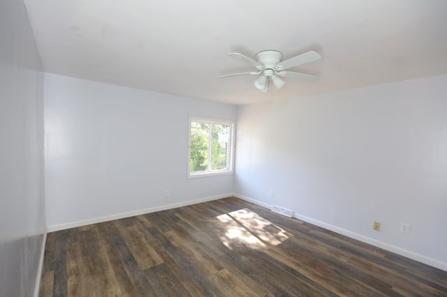 14 Janice Ave, Dracut, MA 01826