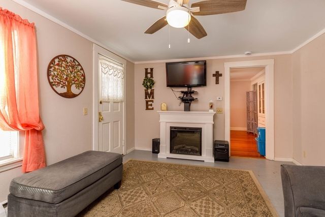 354 State Road, Templeton, MA 01436