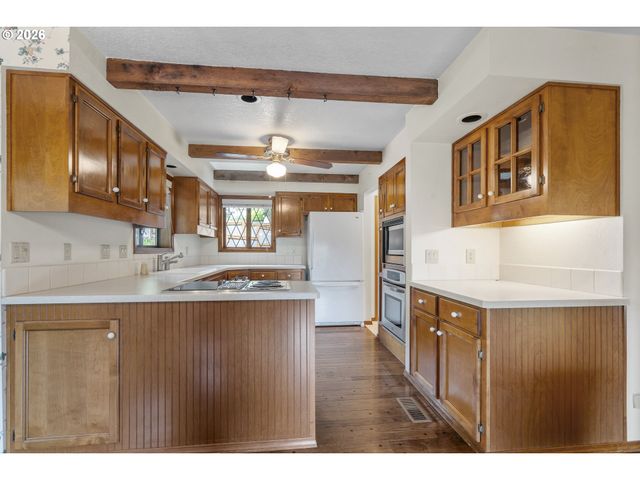 4161 HEAVENS Way S, Salem, OR 97302