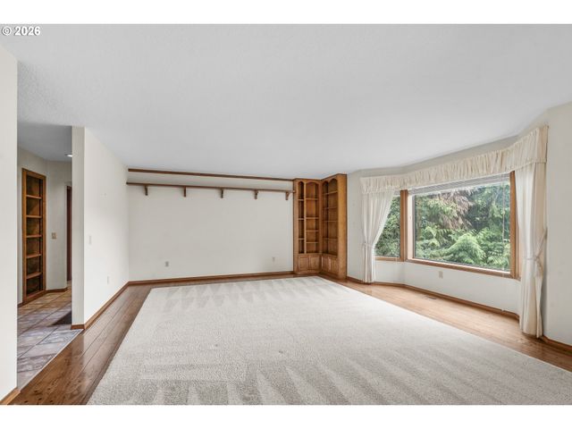 4161 HEAVENS Way S, Salem, OR 97302