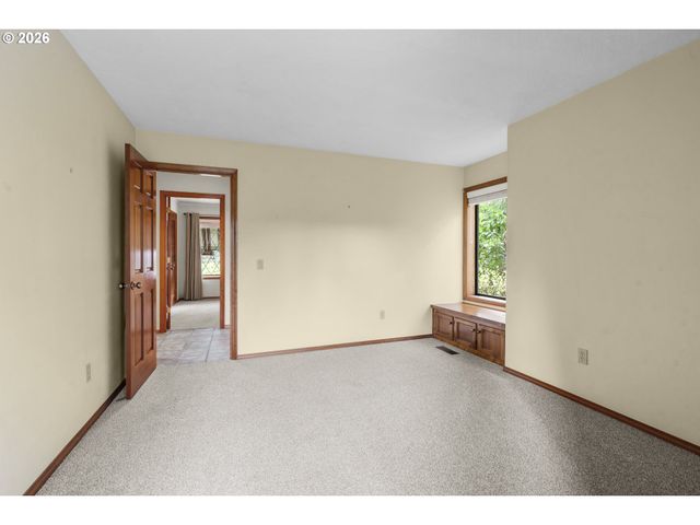 4161 HEAVENS Way S, Salem, OR 97302