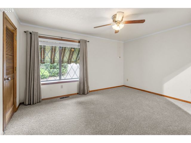 4161 HEAVENS Way S, Salem, OR 97302