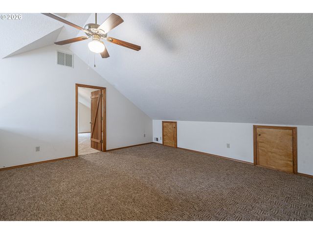 4161 HEAVENS Way S, Salem, OR 97302