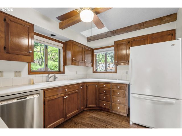 4161 HEAVENS Way S, Salem, OR 97302