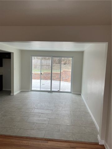 526 Foltz Dr, Penn Hills, PA 15147