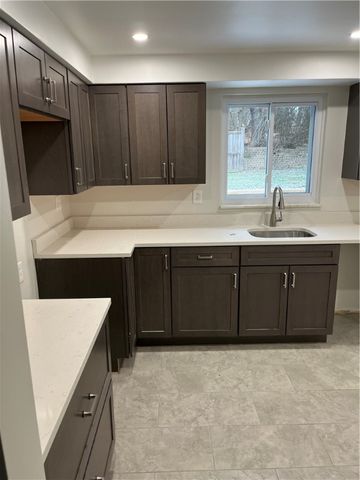 526 Foltz Dr, Penn Hills, PA 15147