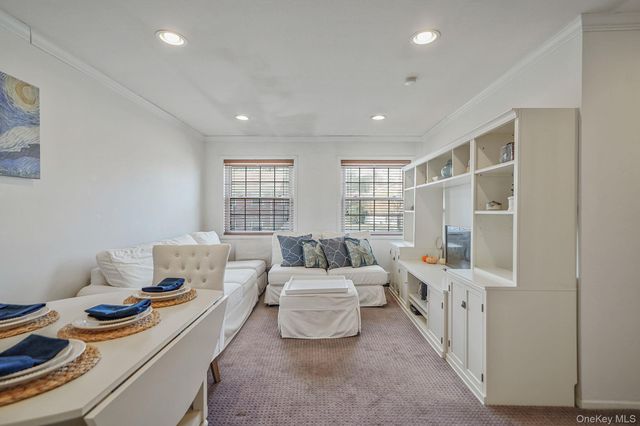 460 old town Road 19H, Port Jefferson Station, NY 11776