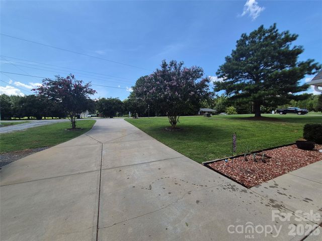 1637 Riverview Road, Lincolnton, NC 28092