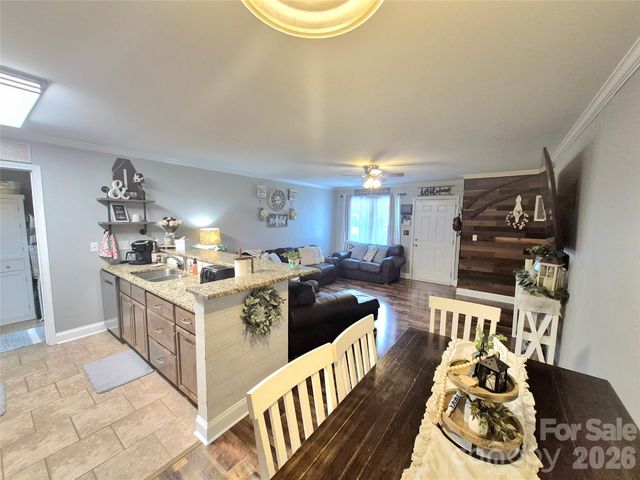 1637 Riverview Road, Lincolnton, NC 28092