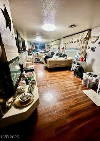 4408 North Pioneer Way, Las Vegas, NV 89129