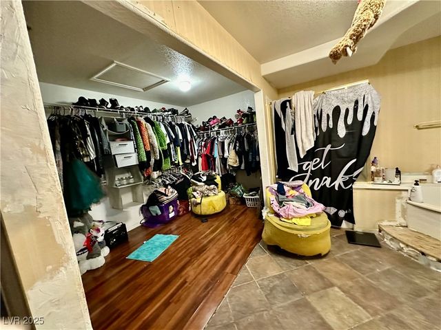 4408 North Pioneer Way, Las Vegas, NV 89129