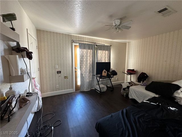 4408 North Pioneer Way, Las Vegas, NV 89129