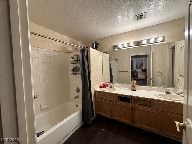 4408 North Pioneer Way, Las Vegas, NV 89129