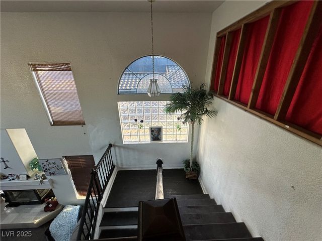 4408 North Pioneer Way, Las Vegas, NV 89129