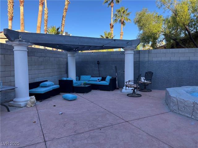 4408 North Pioneer Way, Las Vegas, NV 89129