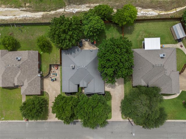 616 Durango Circle, Hewitt, TX 76643