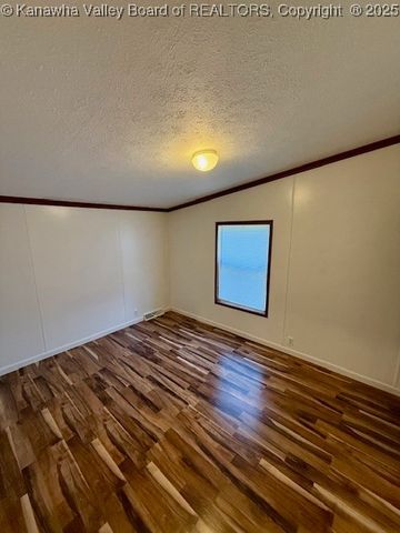 211 Maxine Drive, Charleston, WV 25312